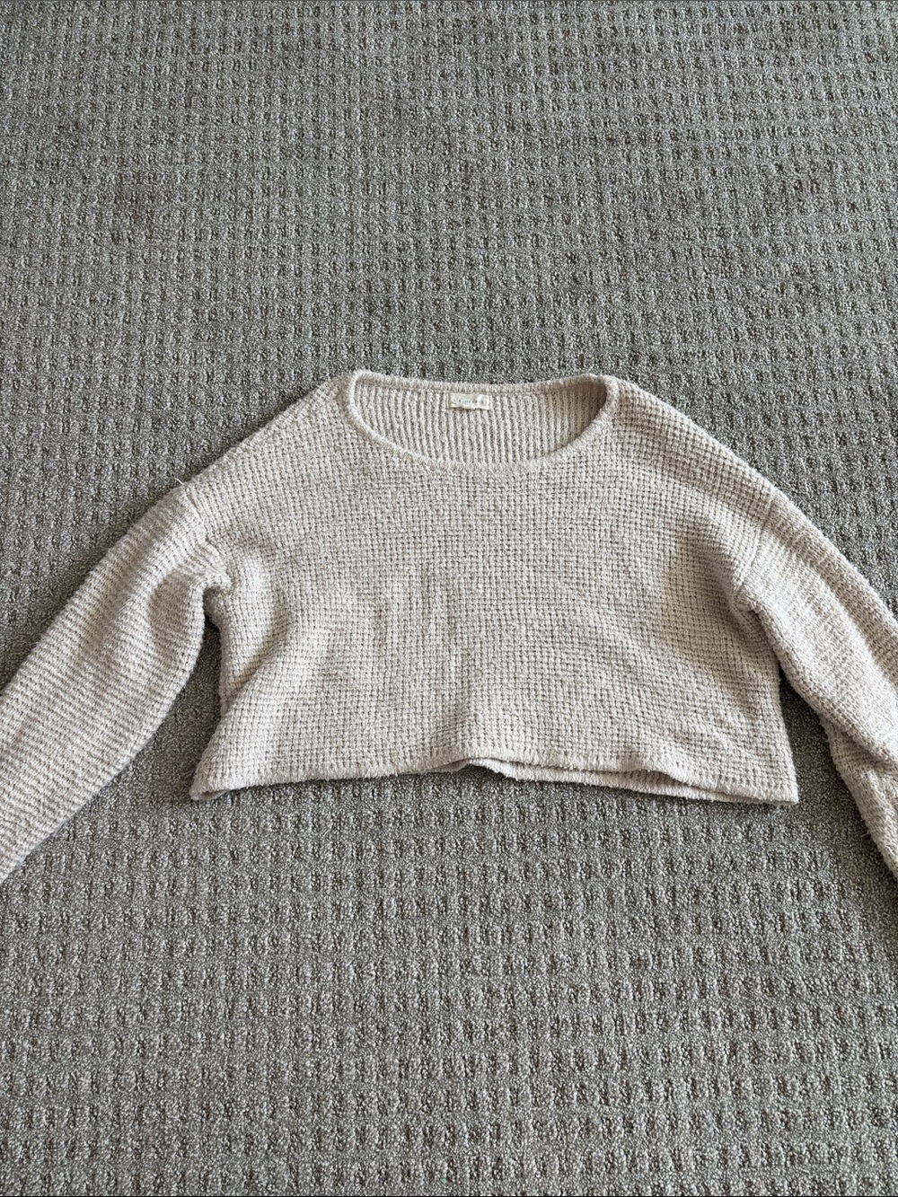 La Hearts Cropped Crewneck Sweater - Cream
